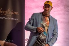 20231005-190109-7432